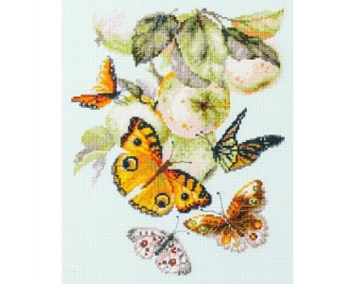 130-052 Бабочки на яблоне